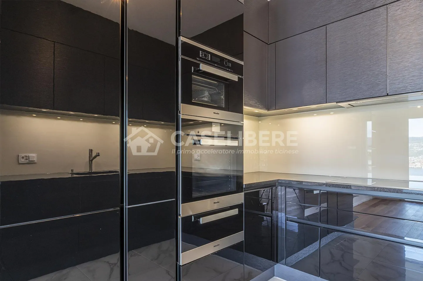 WONDERFUL 4.5 WITH EXCEPTIONAL VIEW IN LUGANO - PARADISO - Photo 12 of 29