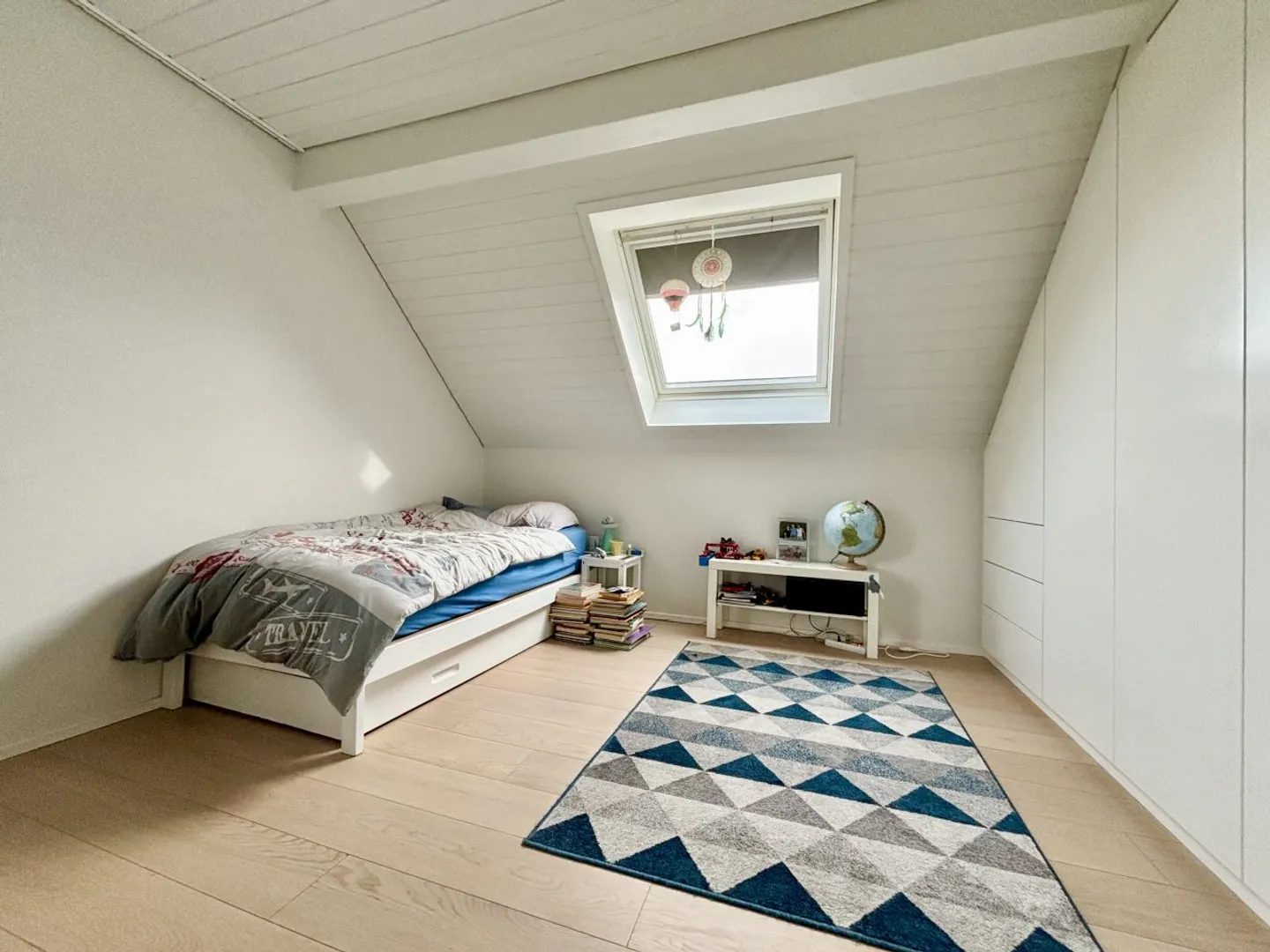 Stunning Villa in Quiet Area - Photo 12 of 13