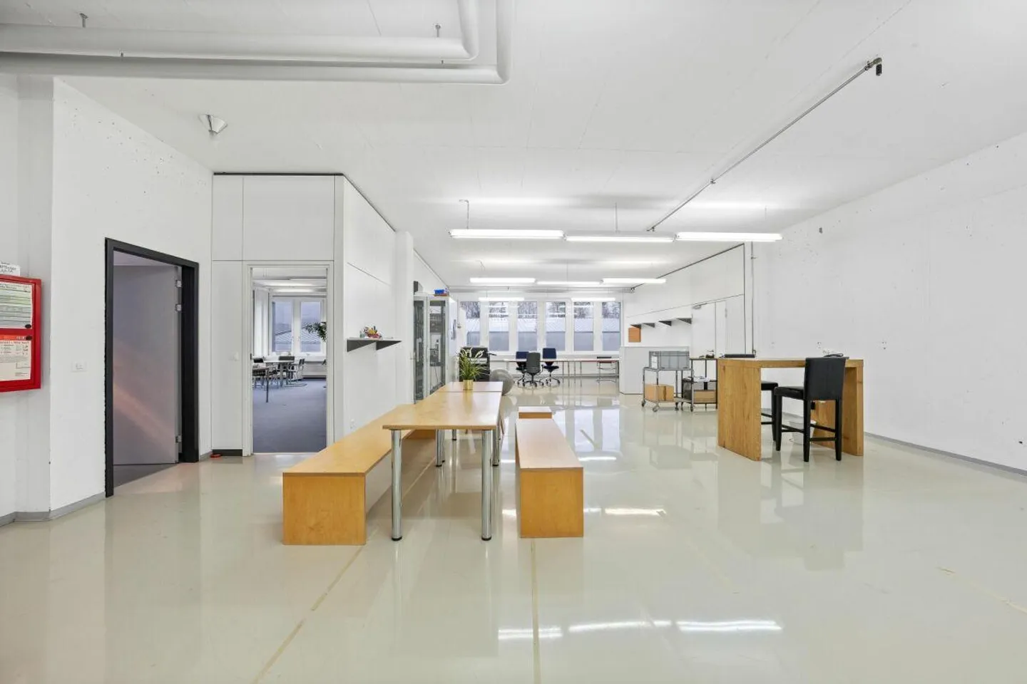ideal für Büro, Praxis, Atelier - Geschäftsflächen mit 338 m² - Foto 1 von 11
