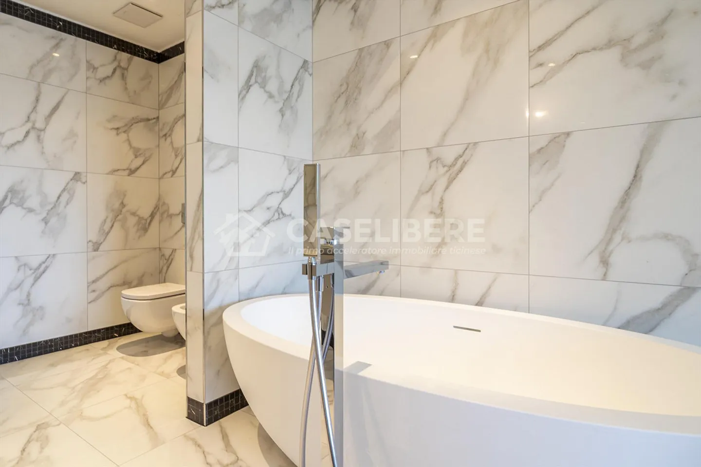 WONDERFUL 4.5 WITH EXCEPTIONAL VIEW IN LUGANO - PARADISO - Photo 18 of 29