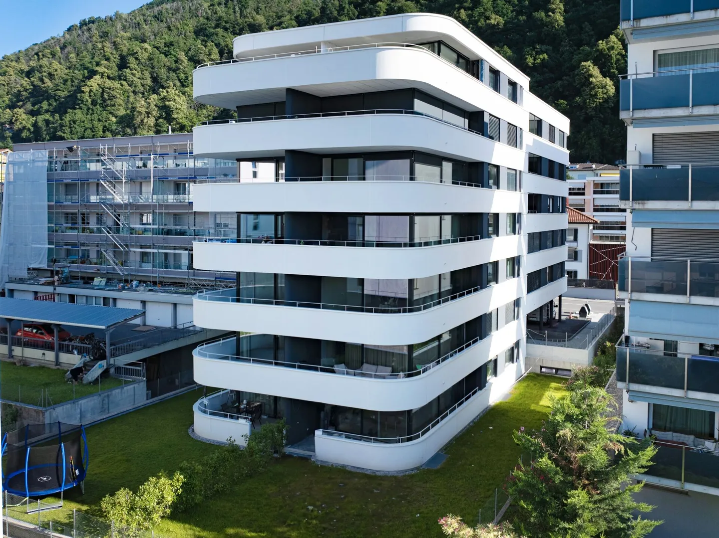 SOLDUNO - Nuovo appartamento di 3.5 locali con giardino - Foto 1 di 11