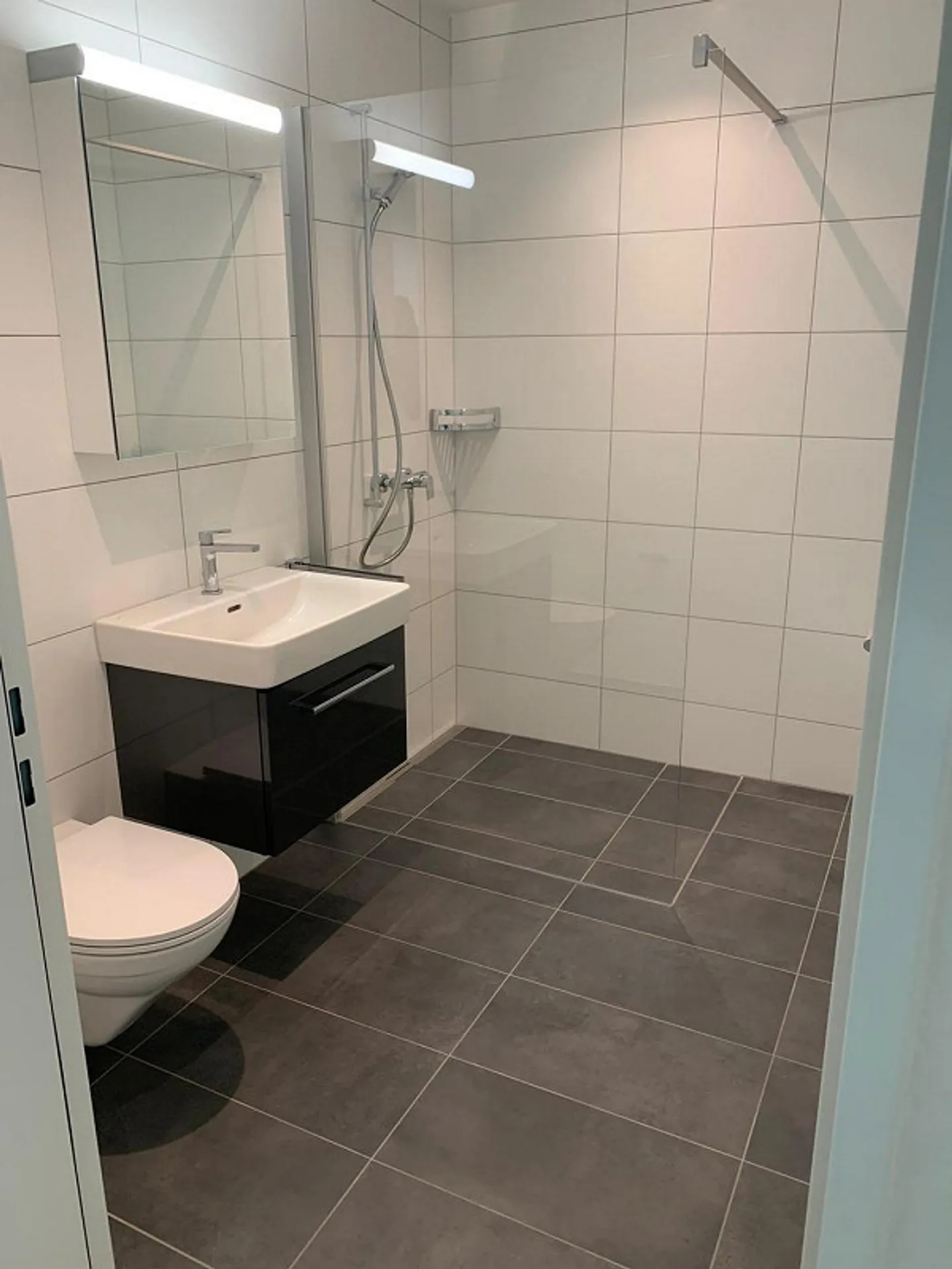 Appartement 2.5 pièces ensoleillé avec terrasse de 42 m² - Photo 9 sur 17