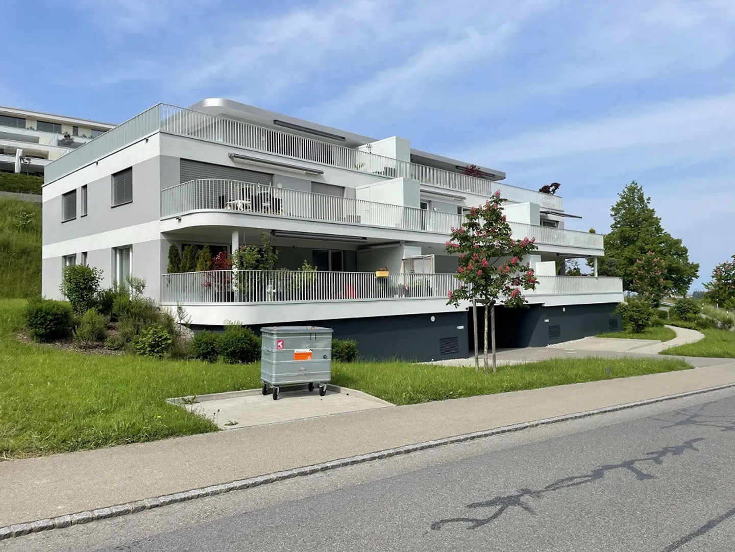 Appartement 2.5 pièces ensoleillé avec terrasse de 42 m² - Photo 10 sur 17