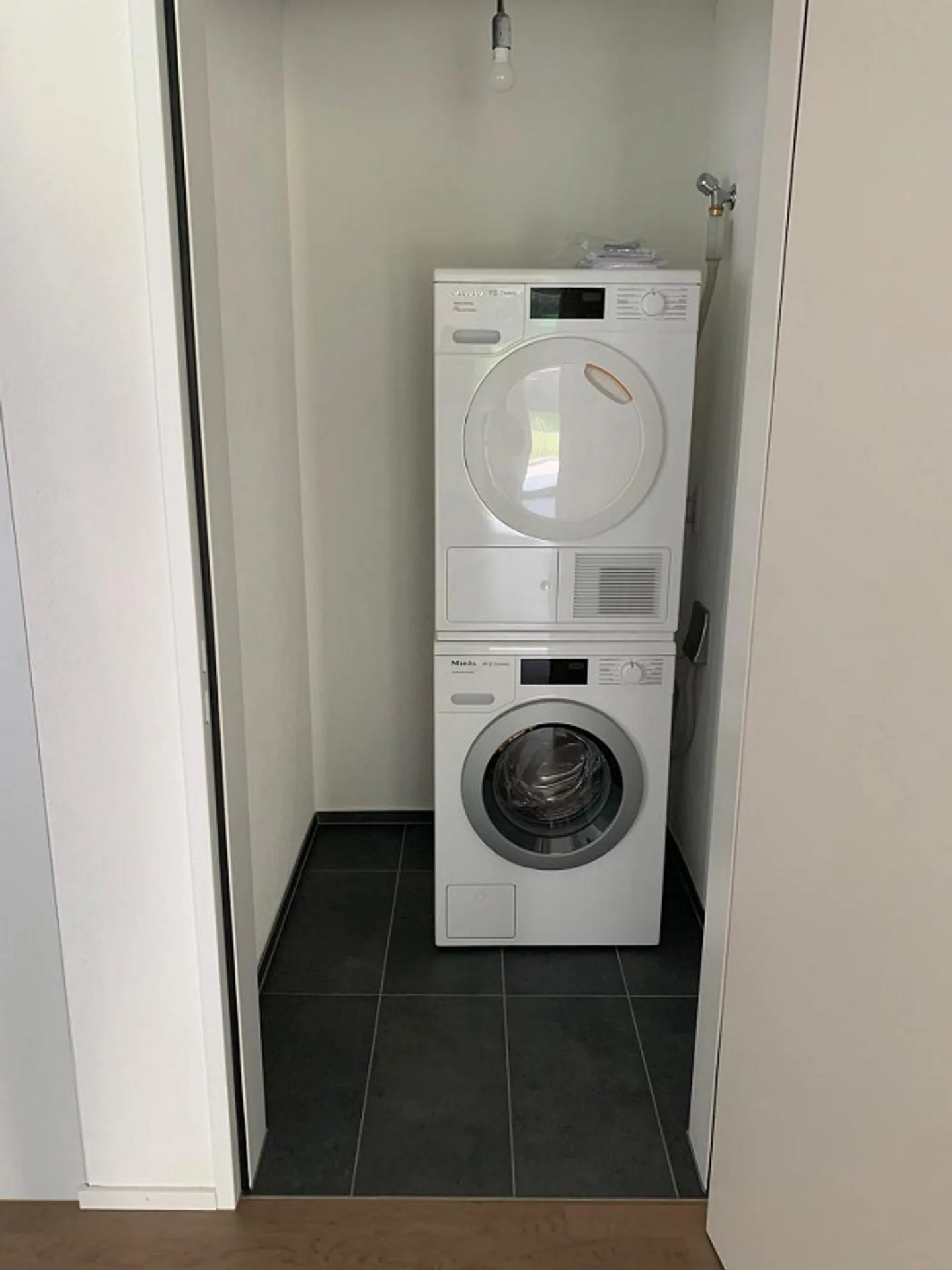 Appartement 2.5 pièces ensoleillé avec terrasse de 42 m² - Photo 12 sur 17