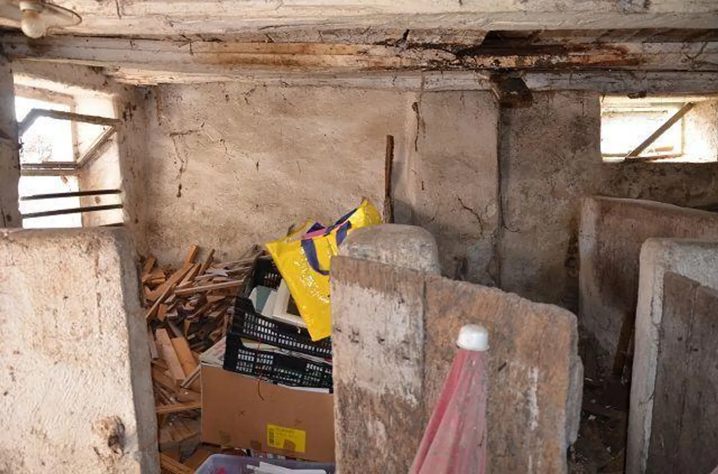 «Grande rustico su 2 piani con possibilità di ampliamento molto soleggiata, tranquilla / grosses Rustico zum Ausbauen an sehr ruhiger, sonniger Lage» - Foto 4 di 24
