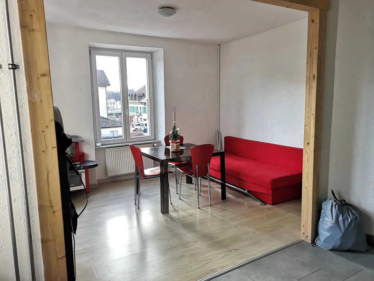 Appartamento con giardino condiviso, parcheggio privato - Foto 9 di 17