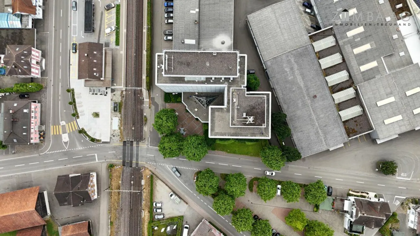 Dans la tour Lista : Espace commercial 3ème étage, 72 m² - Photo 8 sur 8