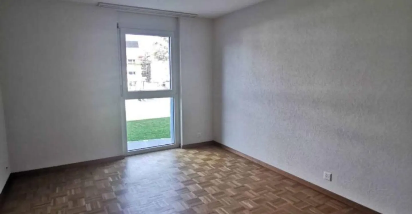 Superbo appartamento di 3,5 locali con balcone, accanto alla stazione CFF, venduto affittato - Foto 3 di 8