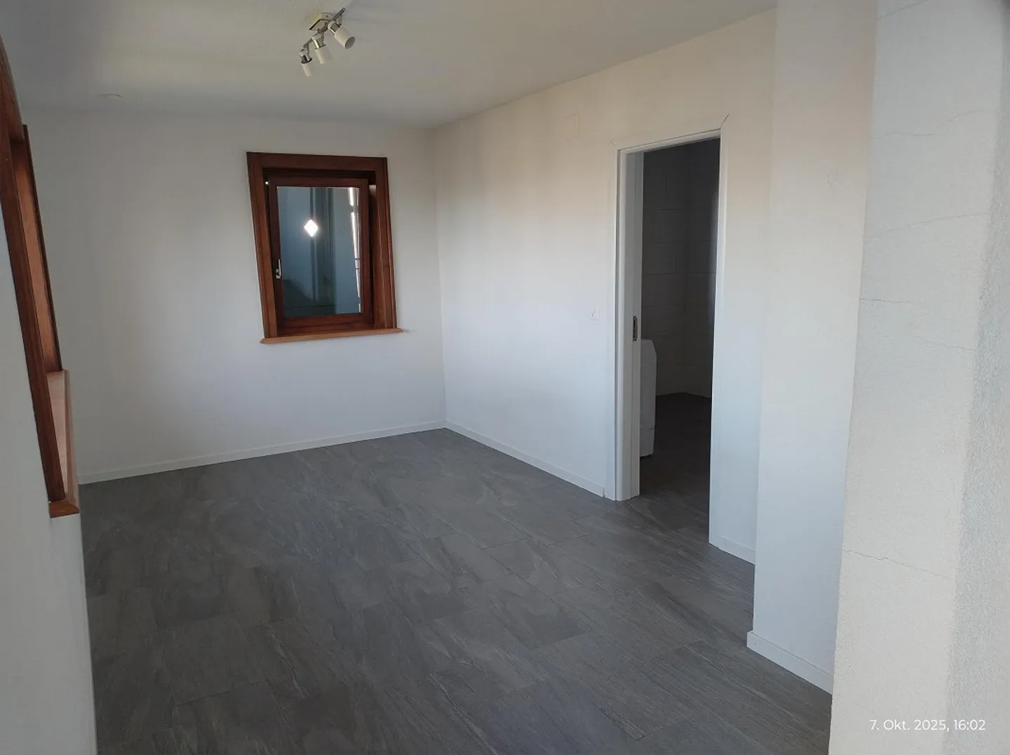Appartement moderne 1.5 pièces à louer, emplacement calme, belle vue sur le lac - Photo 9 sur 17