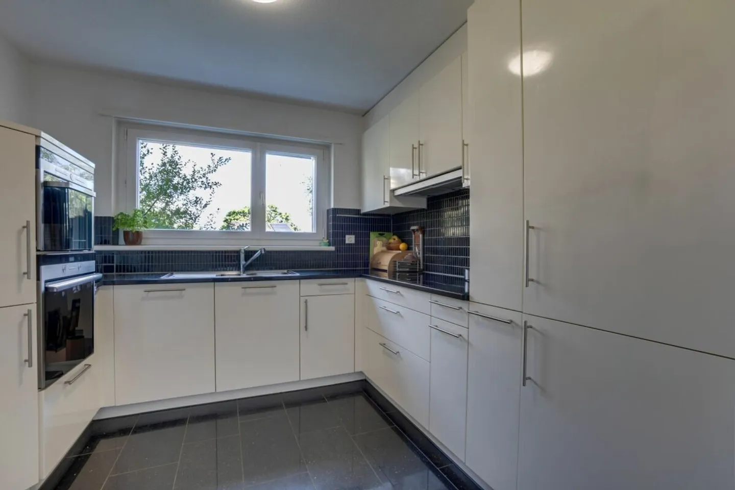 Appartement à vendre - Photo 2 sur 12