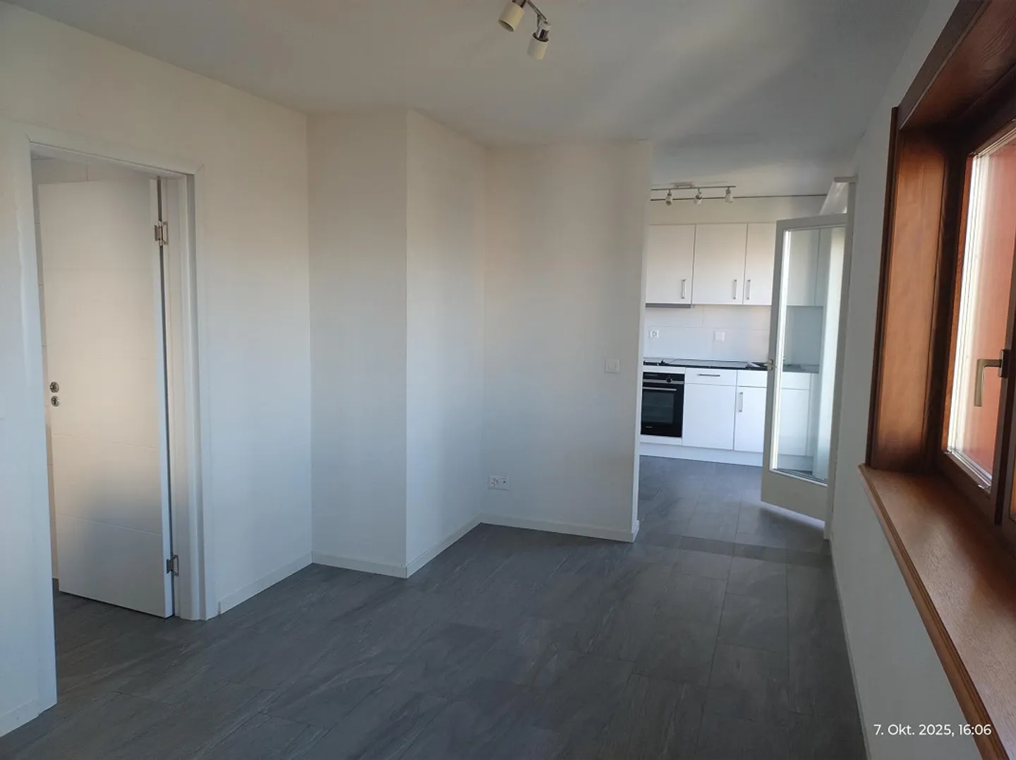 Appartement moderne 1.5 pièces à louer, emplacement calme, belle vue sur le lac - Photo 10 sur 17