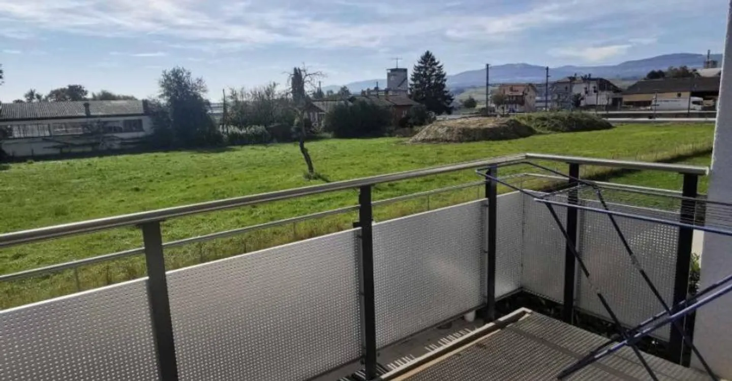 Superbo appartamento di 3,5 locali con balcone, accanto alla stazione CFF, venduto affittato - Foto 7 di 8
