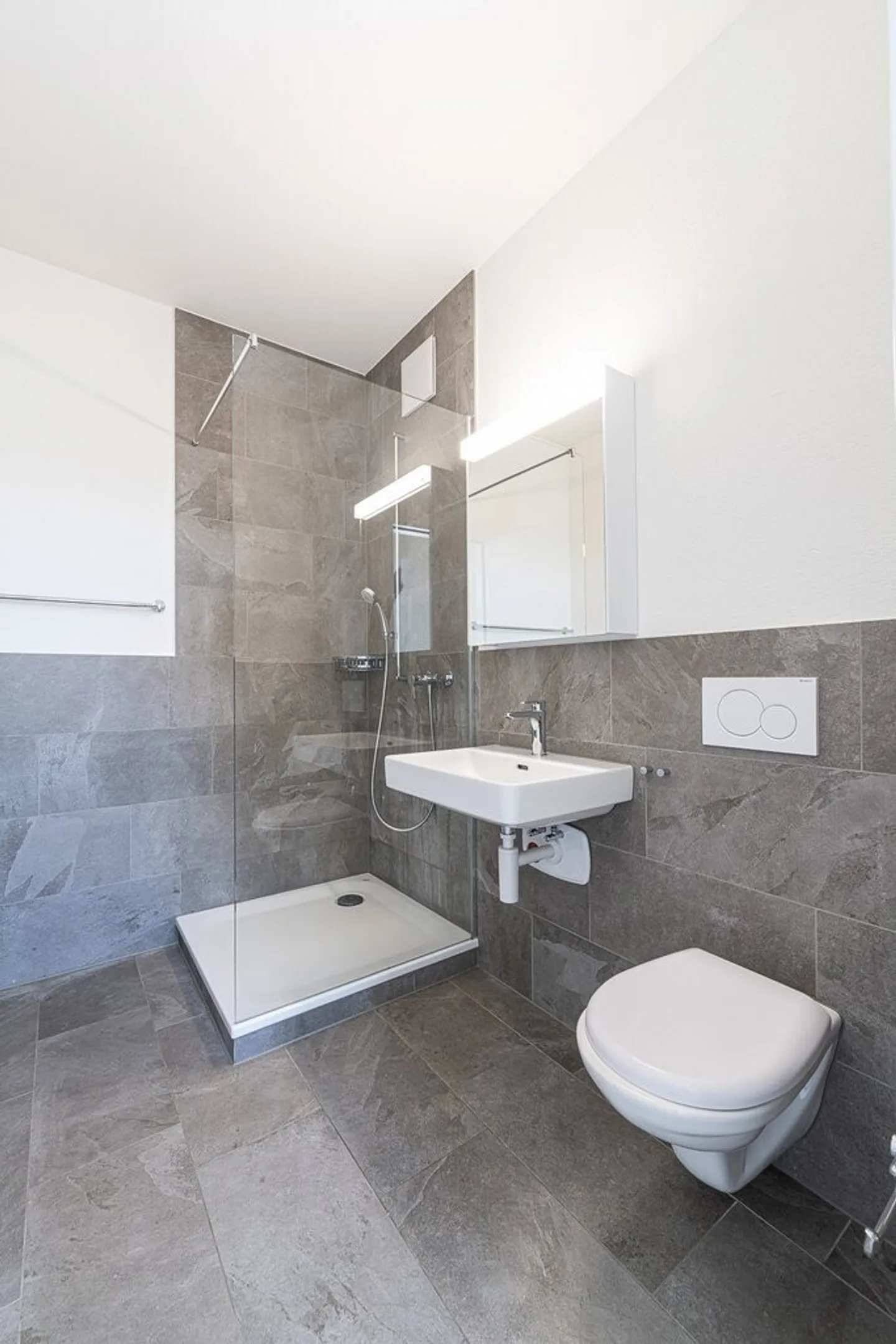 Single Apartments - Click here - Photo 6 of 6