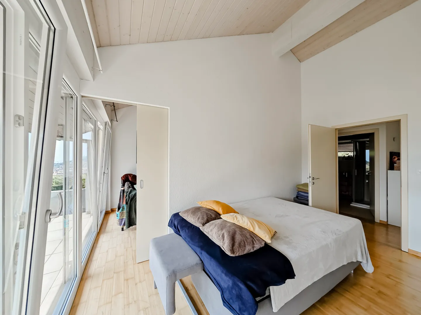 Maison avec 6,5 pièces et vue sur le lac et les montagnes - Photo 7 sur 10