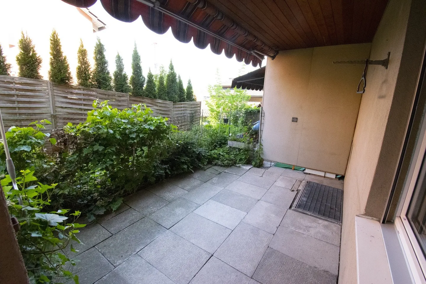 Appartamento al piano terra accogliente con bel angolo giardino - Foto 10 di 11