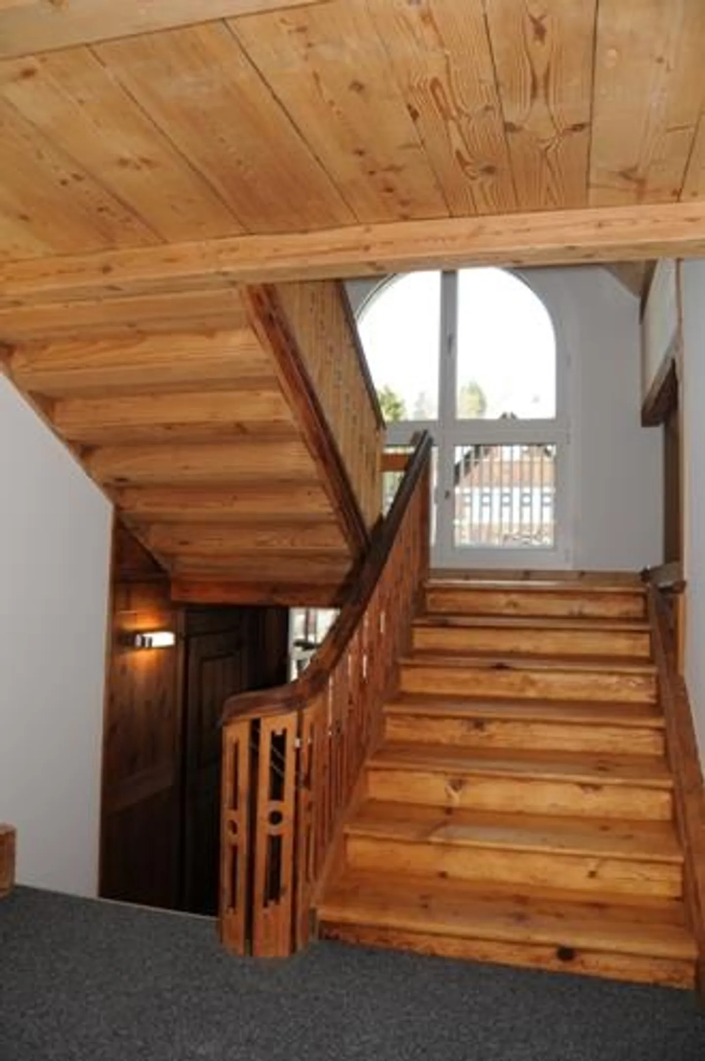 Appartamento 2,5 locali con grande terrazza sul tetto - Foto 4 di 9