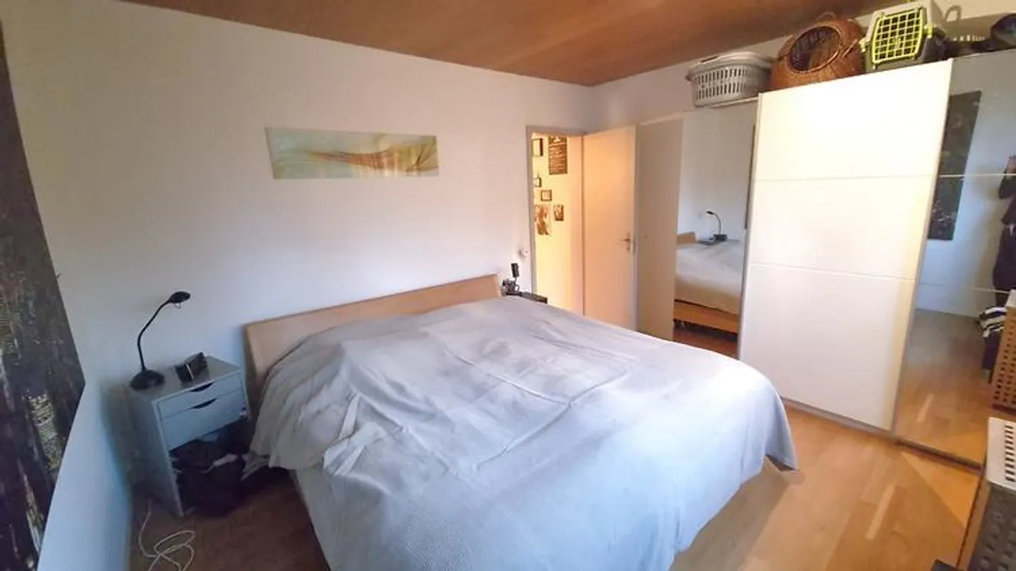 APPARTEMENT 3½ PIÈCES À WABERN (BE), MEUBLÉ, TEMPORAIRE - Photo 3 sur 8