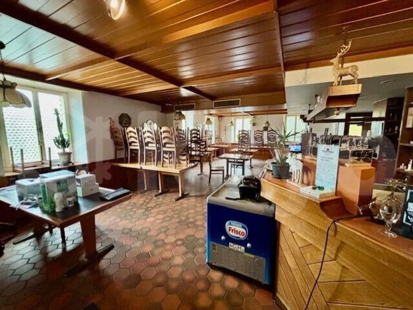 Vendlincourt, restaurant for rent - Photo 4 of 11