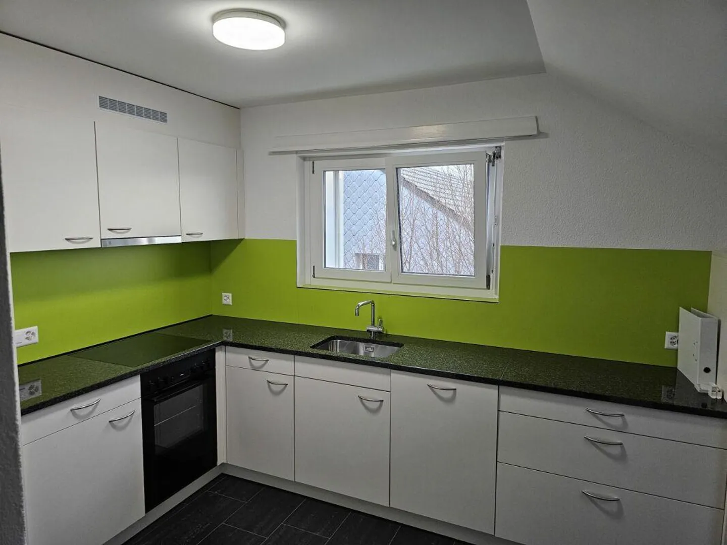 Modern renovated apartment in Ins - Photo 3 of 14