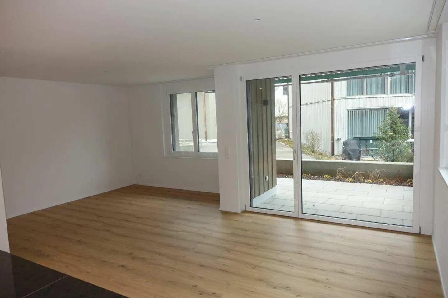 Luminoso e moderno appartamento di 3.5 locali in una posizione privilegiata - Foto 6 di 7