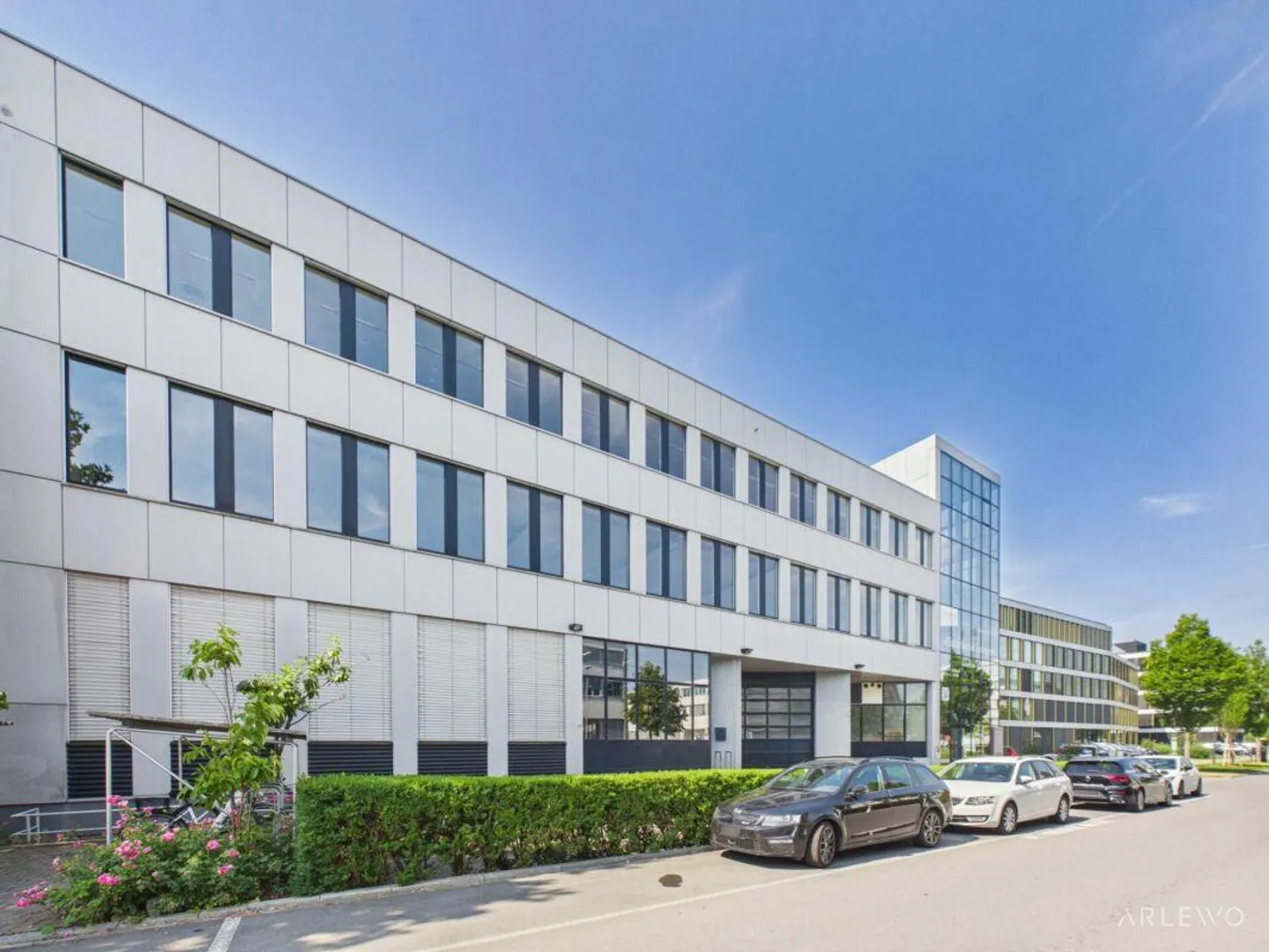 Spazio commerciale spazioso per uso di laboratorio e produzione - Foto 1 di 21