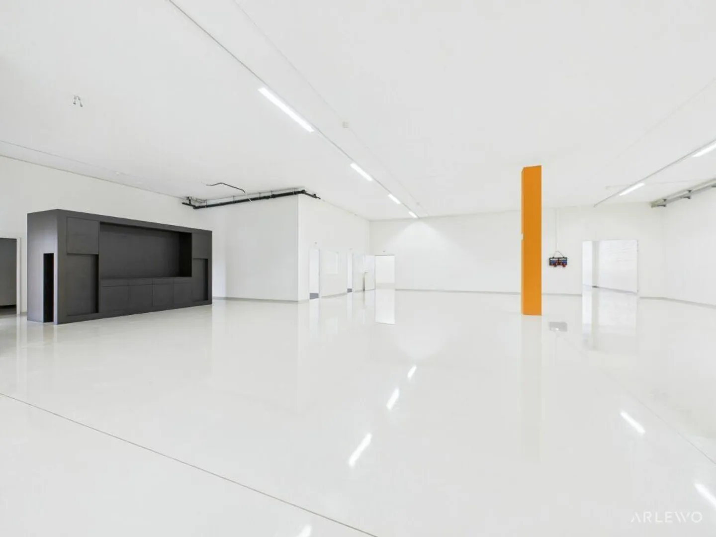 Spazio commerciale spazioso per uso di laboratorio e produzione - Foto 2 di 21