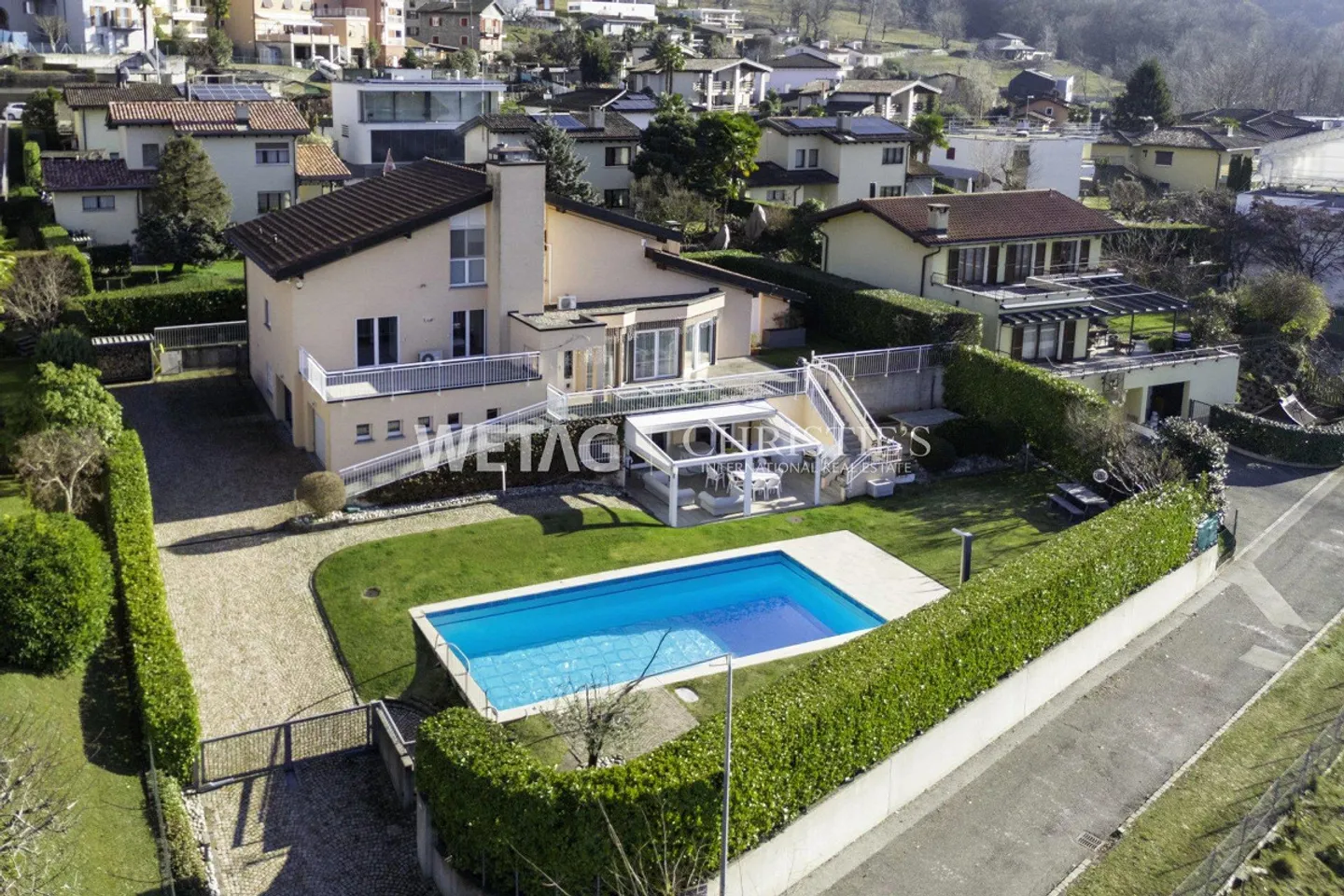 Elegant Villa in Lugano - Photo 1 of 13