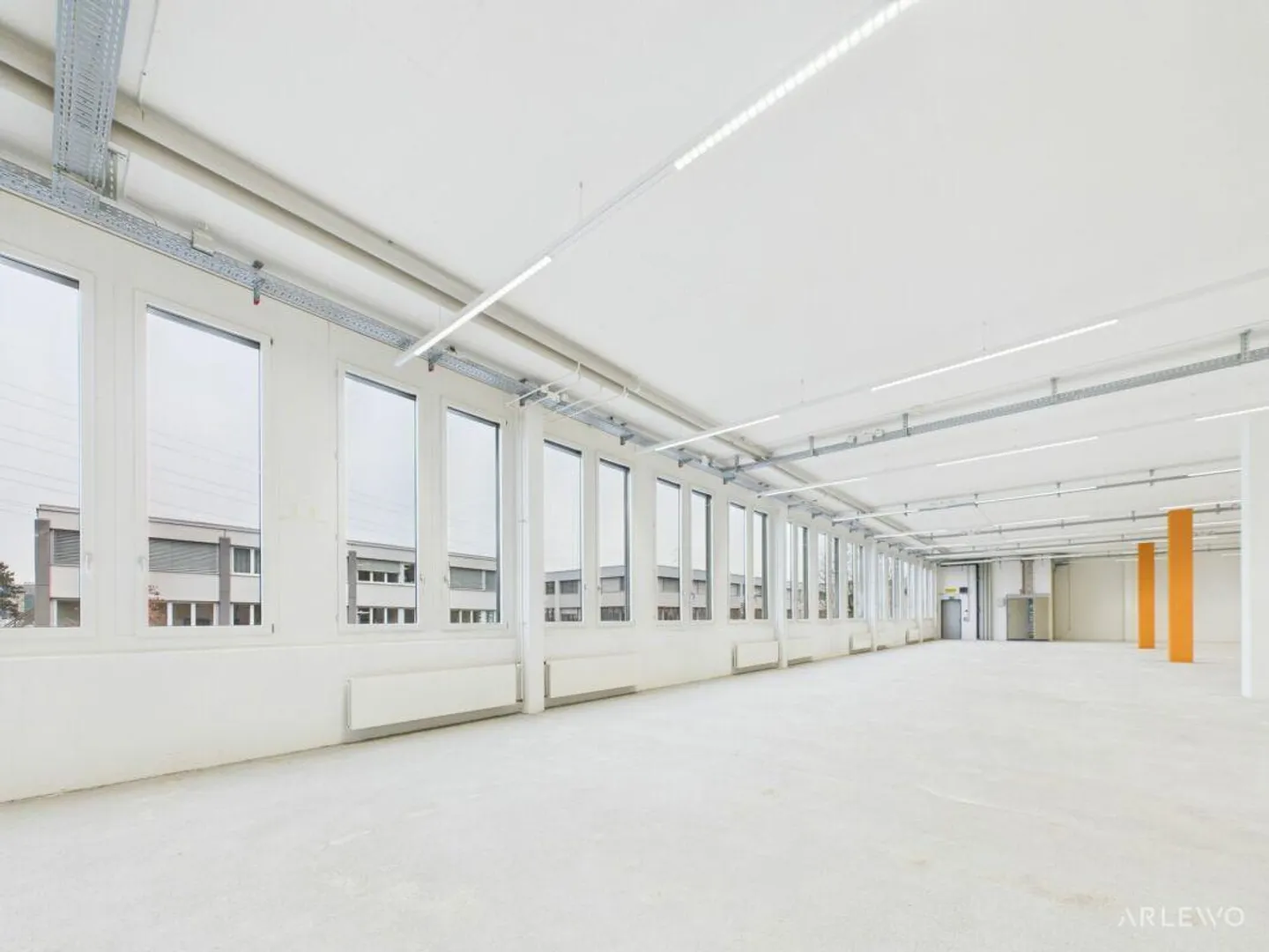 Spazio commerciale spazioso per uso di laboratorio e produzione - Foto 9 di 21