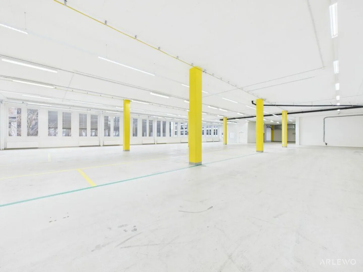 Spazio commerciale spazioso per uso di laboratorio e produzione - Foto 10 di 21