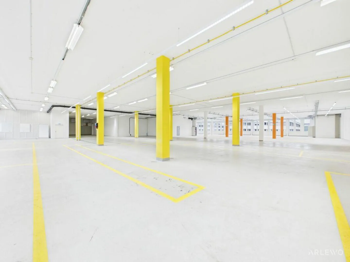 Spazio commerciale spazioso per uso di laboratorio e produzione - Foto 12 di 21