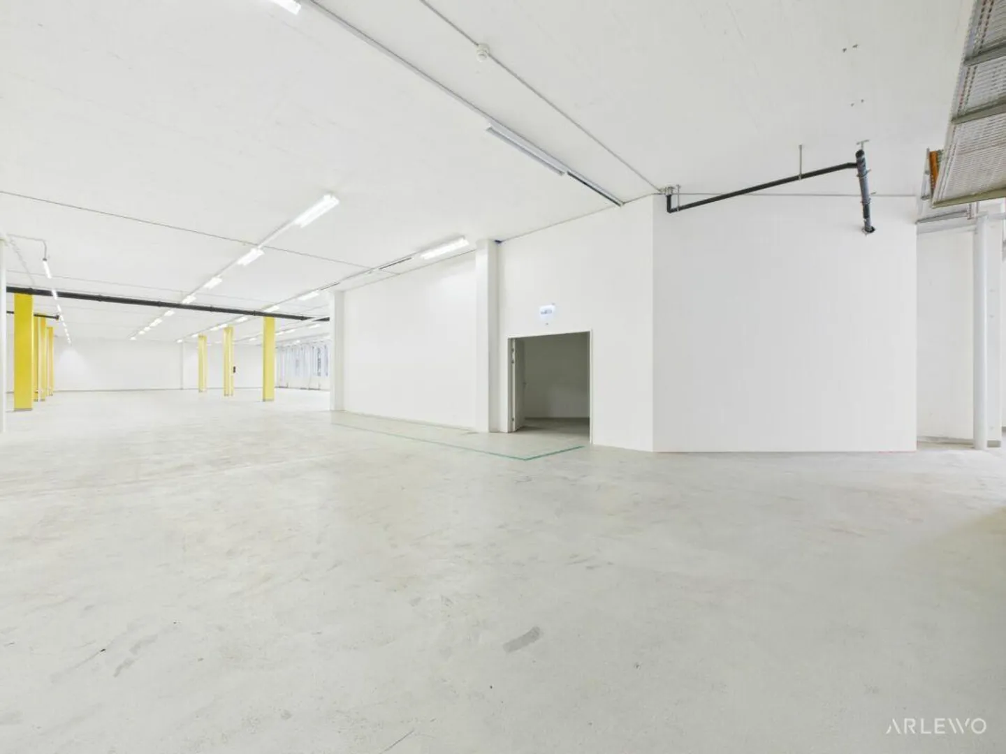 Spazio commerciale spazioso per uso di laboratorio e produzione - Foto 15 di 21