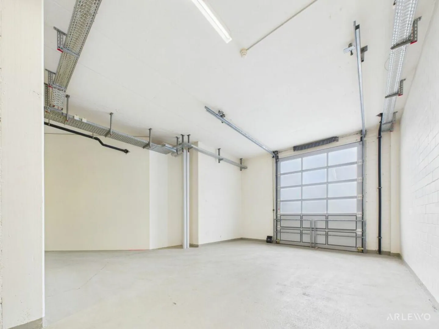 Spazio commerciale spazioso per uso di laboratorio e produzione - Foto 16 di 21