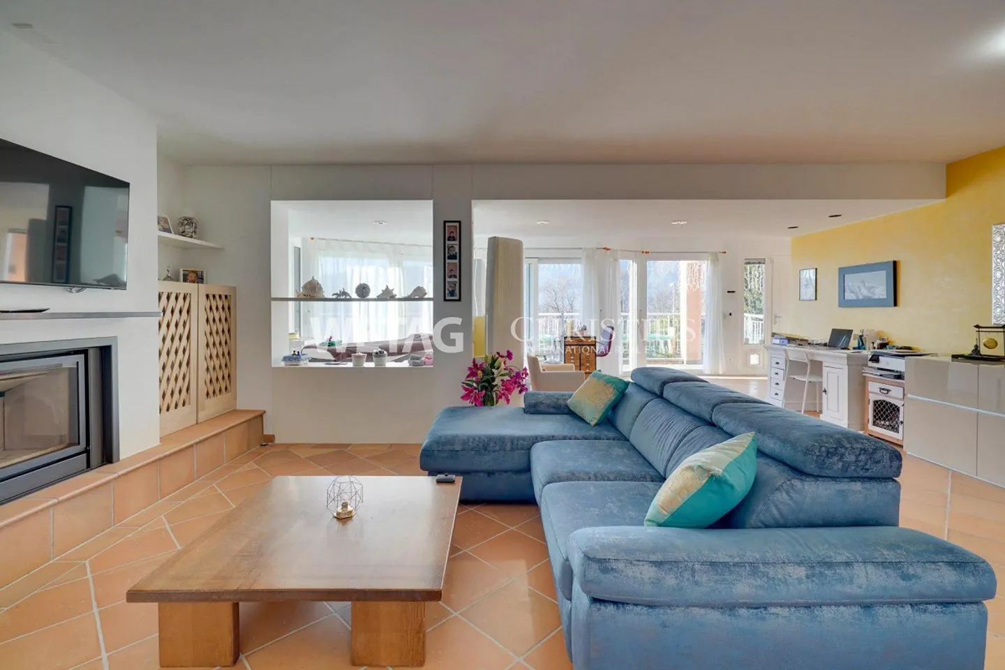 Elegant Villa in Lugano - Photo 3 of 13