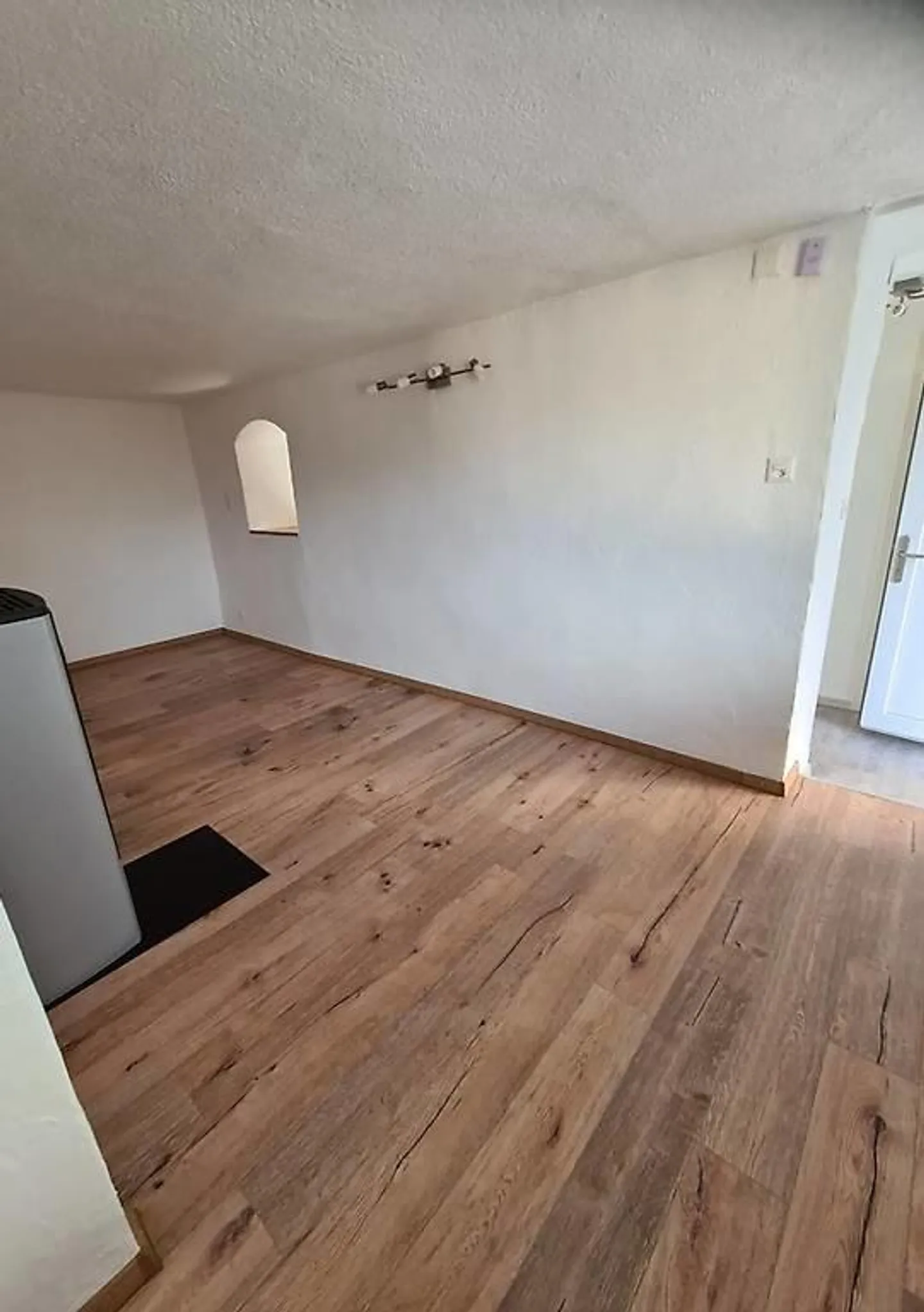 Charmant Appartement 2.5 pièces - Photo 2 sur 4