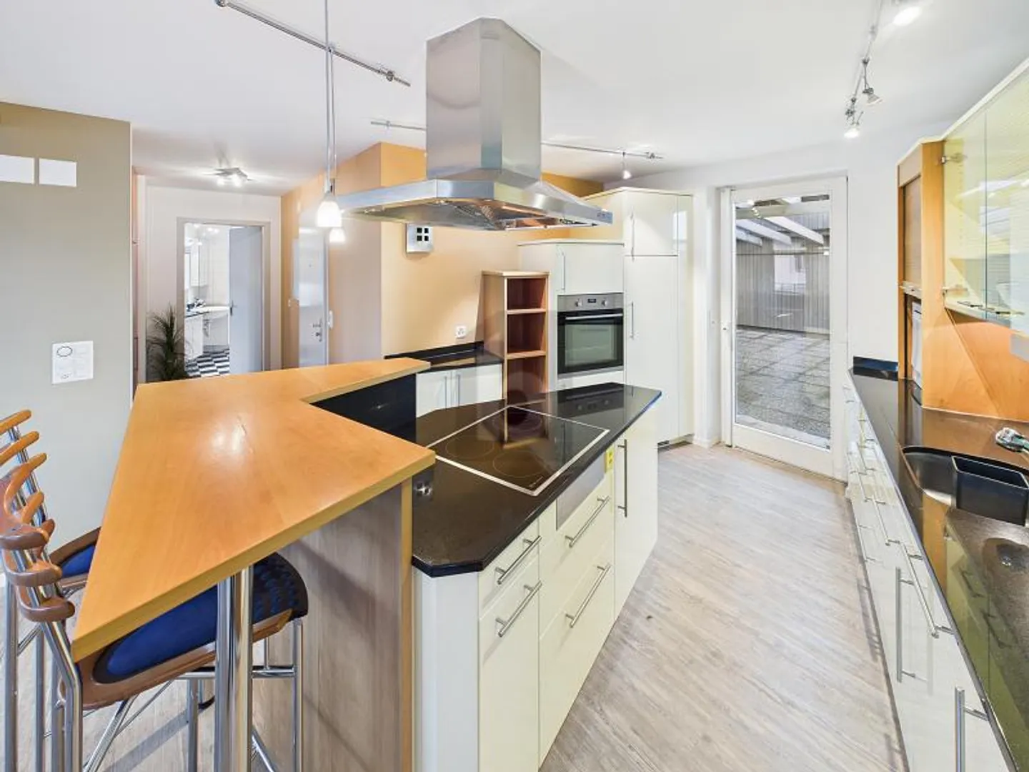 LARGE TERRACE, STYLISH KITCHEN AND BATHROOM - Photo 1 of 6