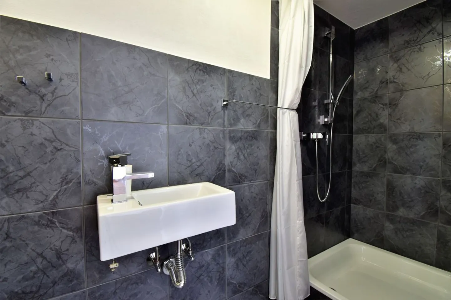 Renovated Apartment in Village - Photo 12 of 13