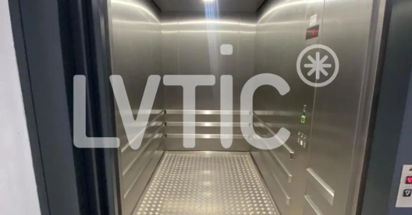 Vielseitiger Gewerberaum in Yverdon - Foto 3 von 5