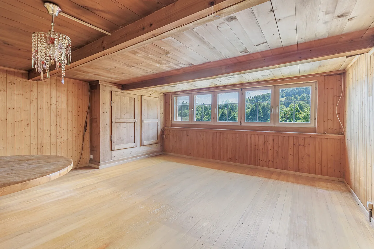 Tätschdach house with shed and spacious property - Photo 5 of 9