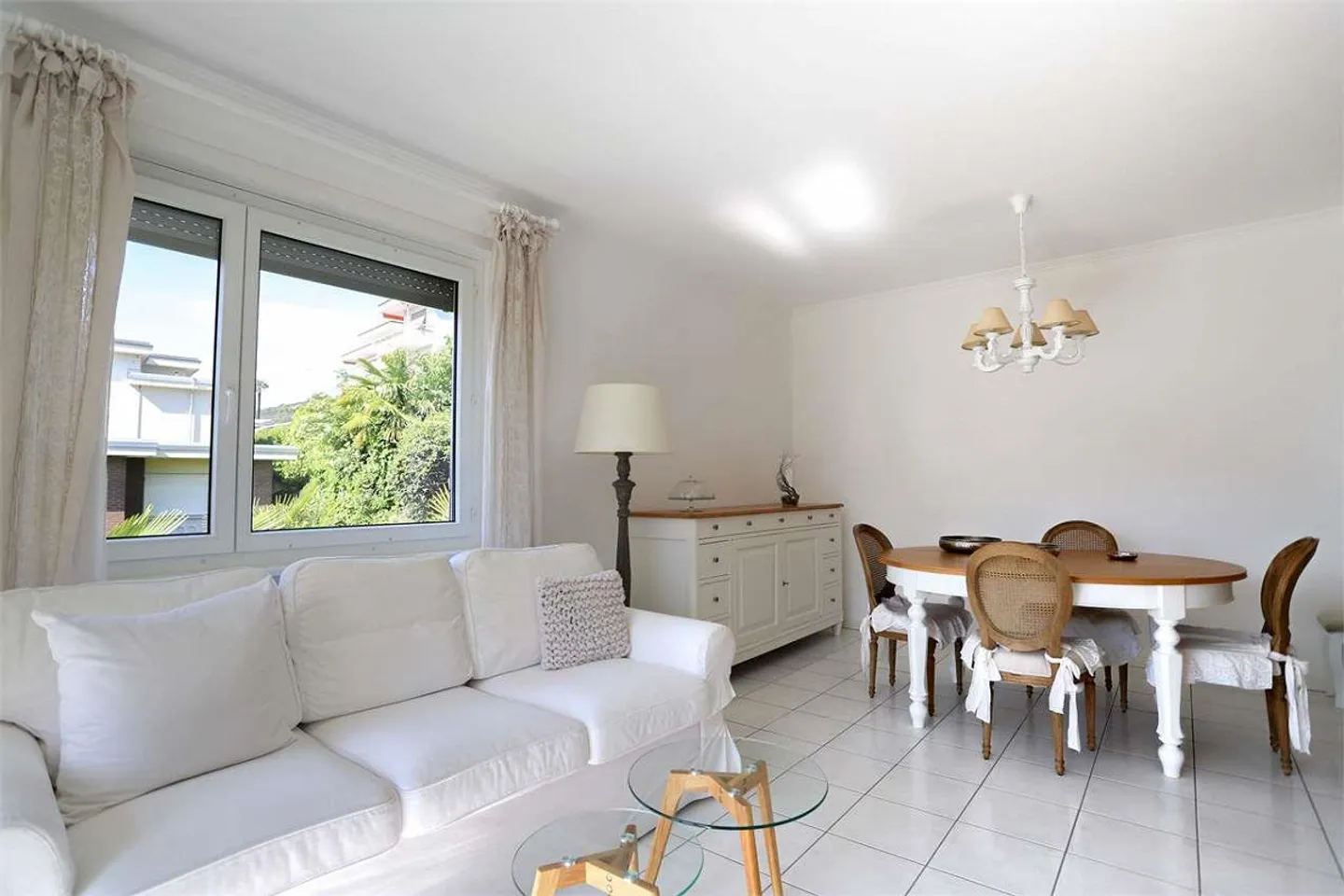 Bright Apartment with Panoramic View - Porza - Photo 4 of 13