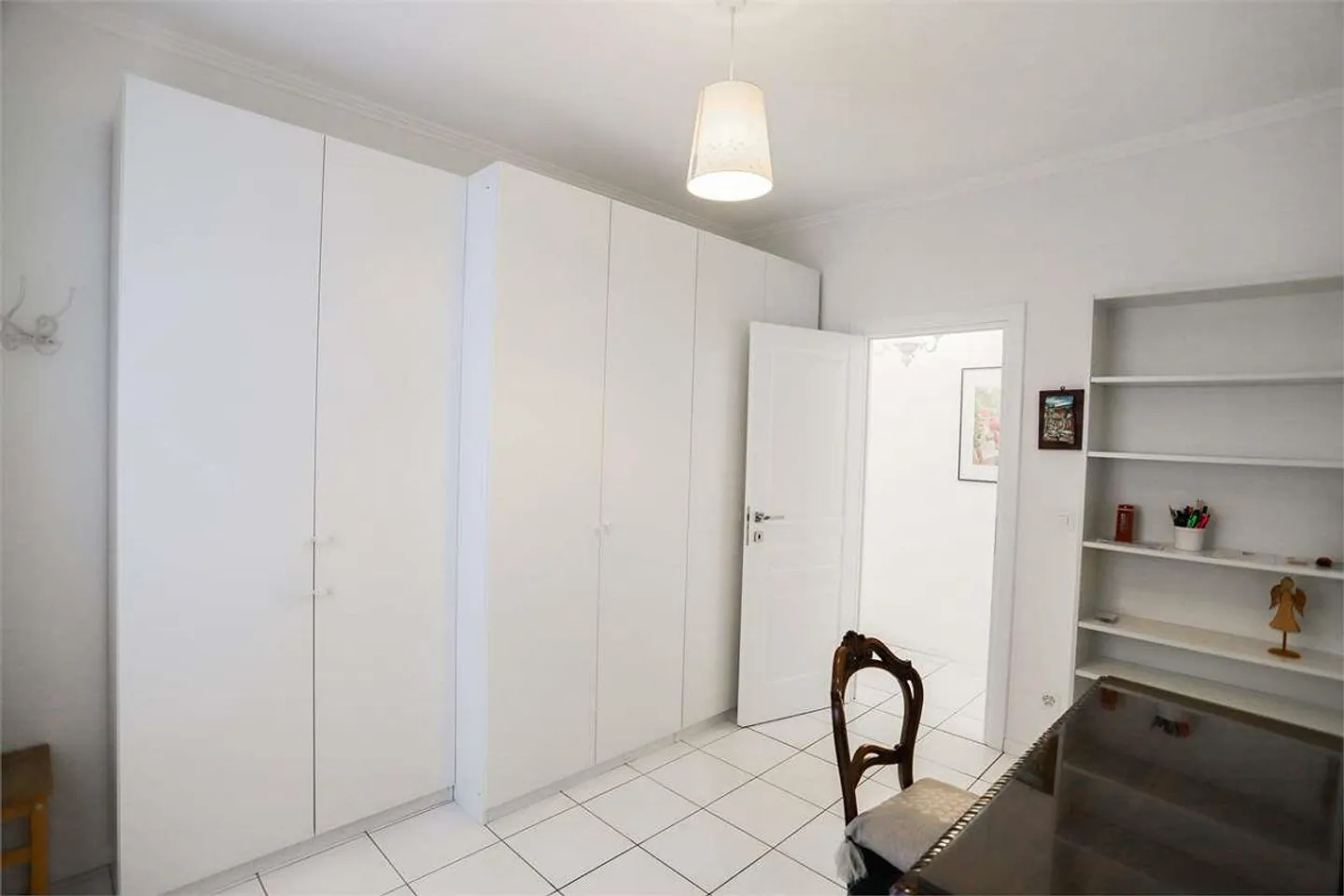 Bright Apartment with Panoramic View - Porza - Photo 7 of 13