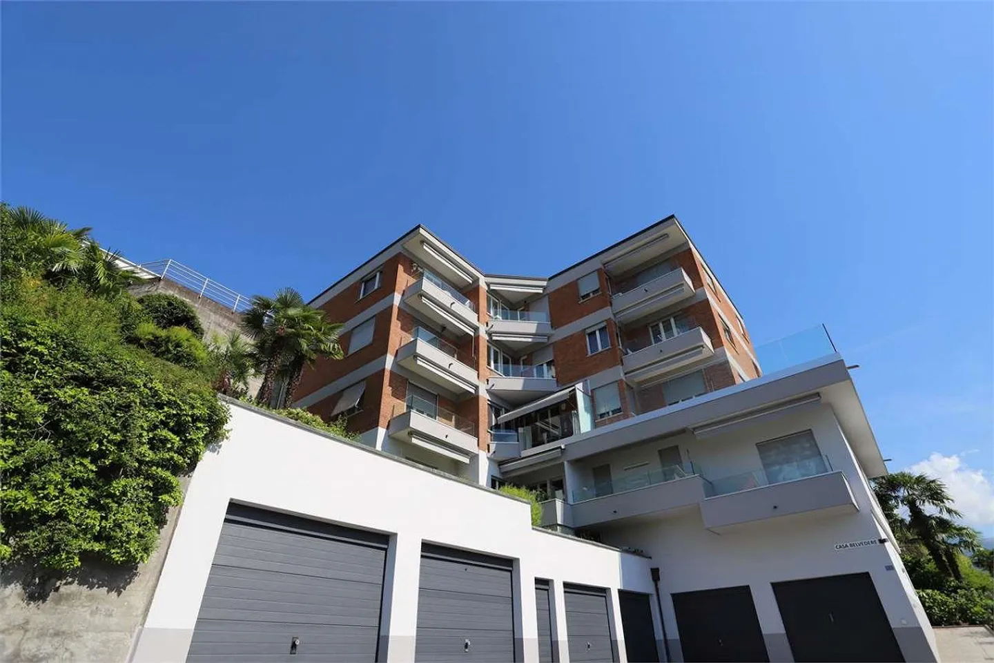 Bright Apartment with Panoramic View - Porza - Photo 10 of 13