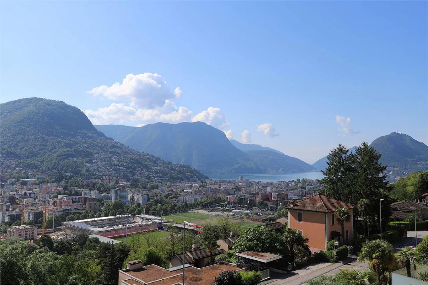 Bright Apartment with Panoramic View - Porza - Photo 13 of 13