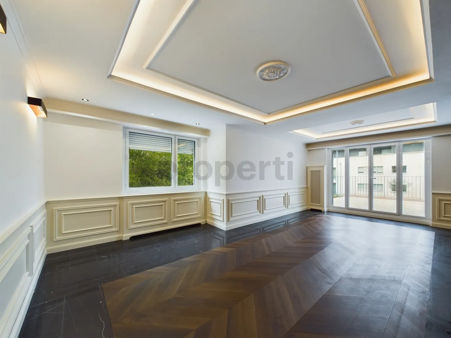 Moderne 4.5 Zimmer-Wohnung mit grosszügiger Terrasse und Garten in Küsnacht - Foto 1 von 12