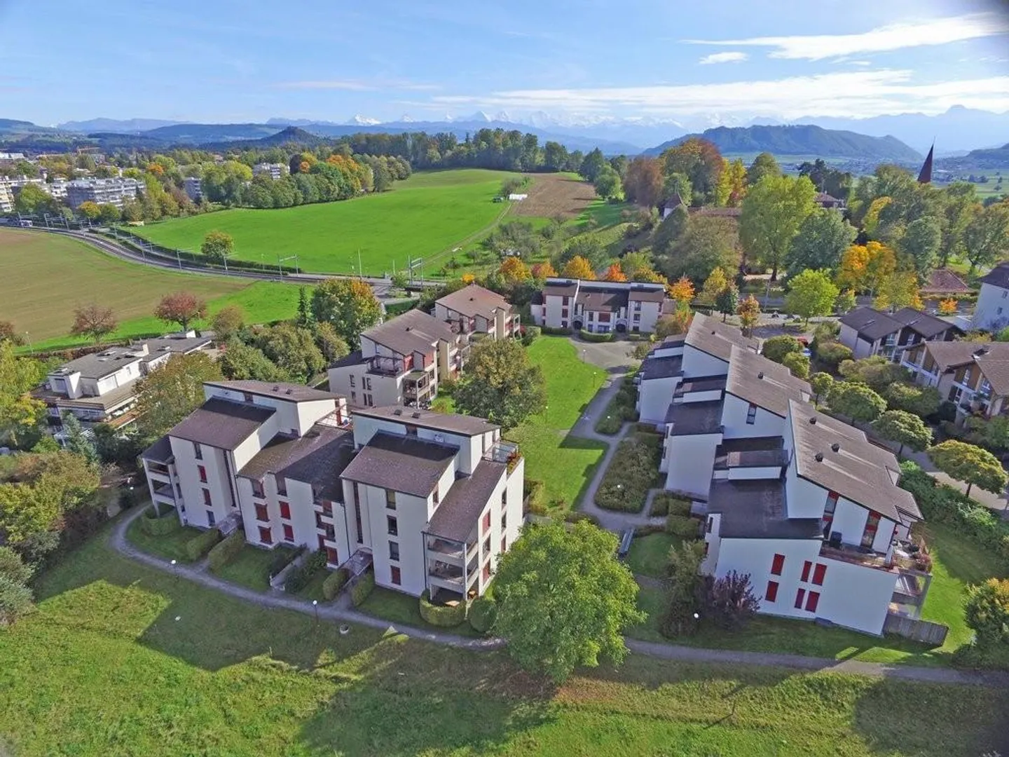 Posto moto in posizione centrale - Foto 3 di 3