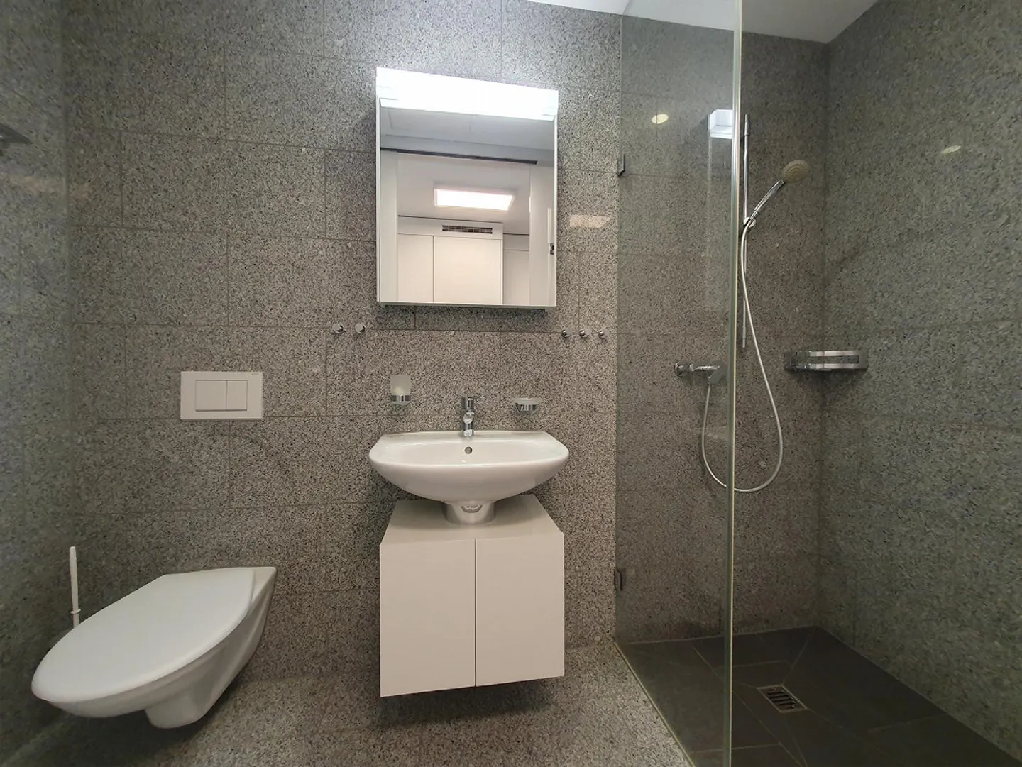 Appartamento 1 stanza centrale, parzialmente arredato a Flims Waldhaus - Foto 8 di 11