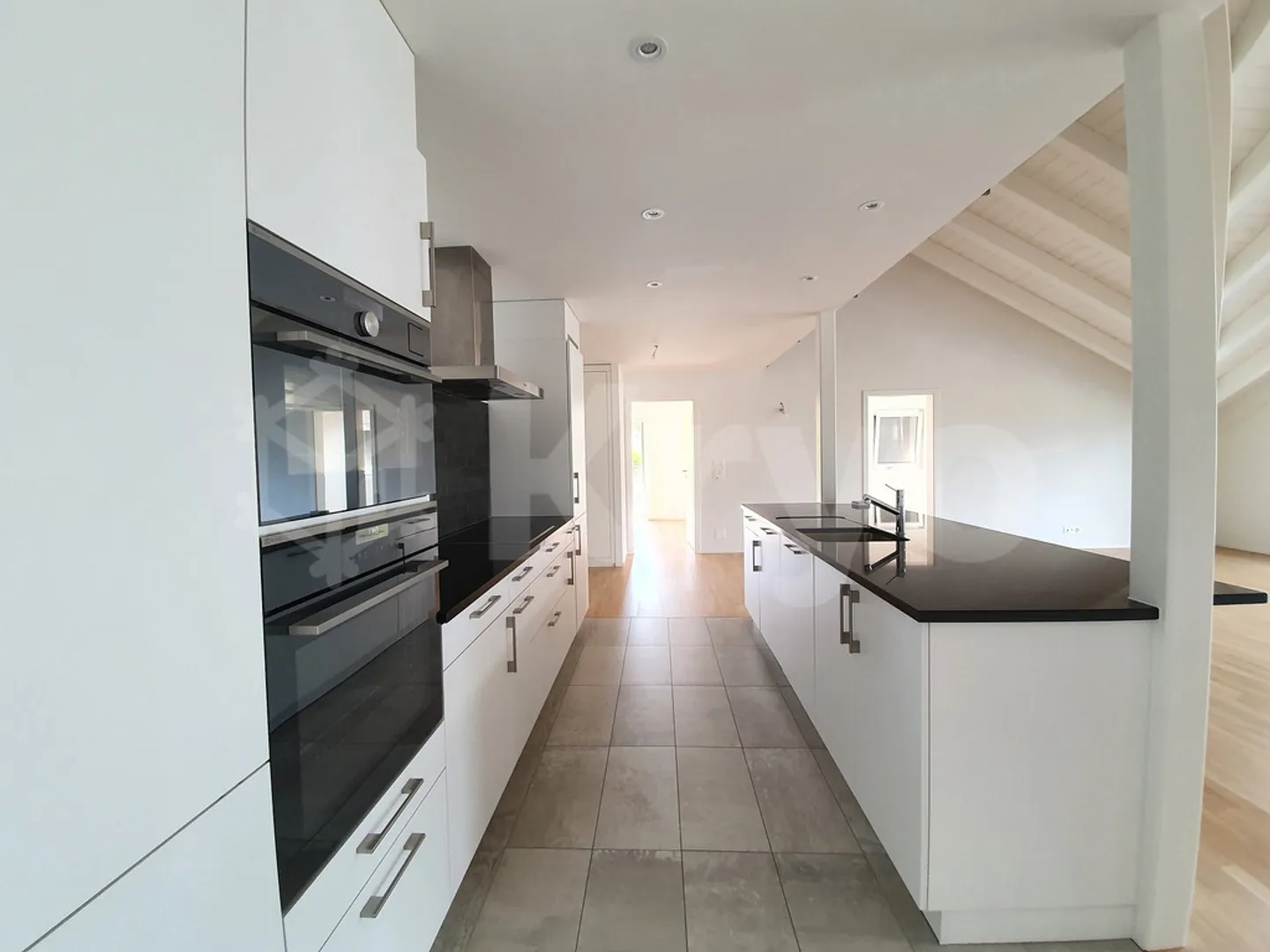 PROPRIETÀ ECCEZIONALE! MAGNIFICO APPARTAMENTO DUPLEX DI 8,5 STANZE - Foto 4 di 12
