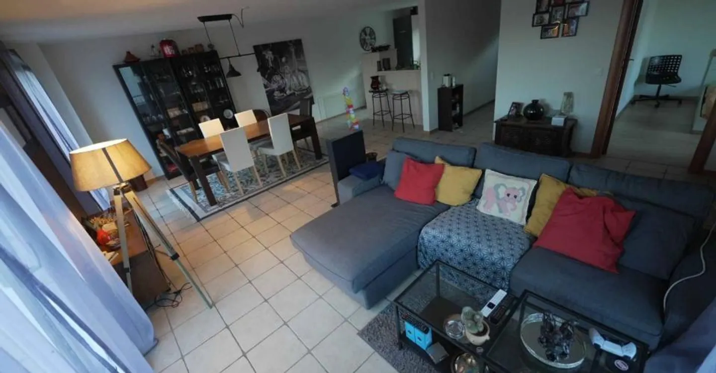Superba villa a schiera di 5½ locali con terrazza, giardino, garage e posto auto - Foto 2 di 8