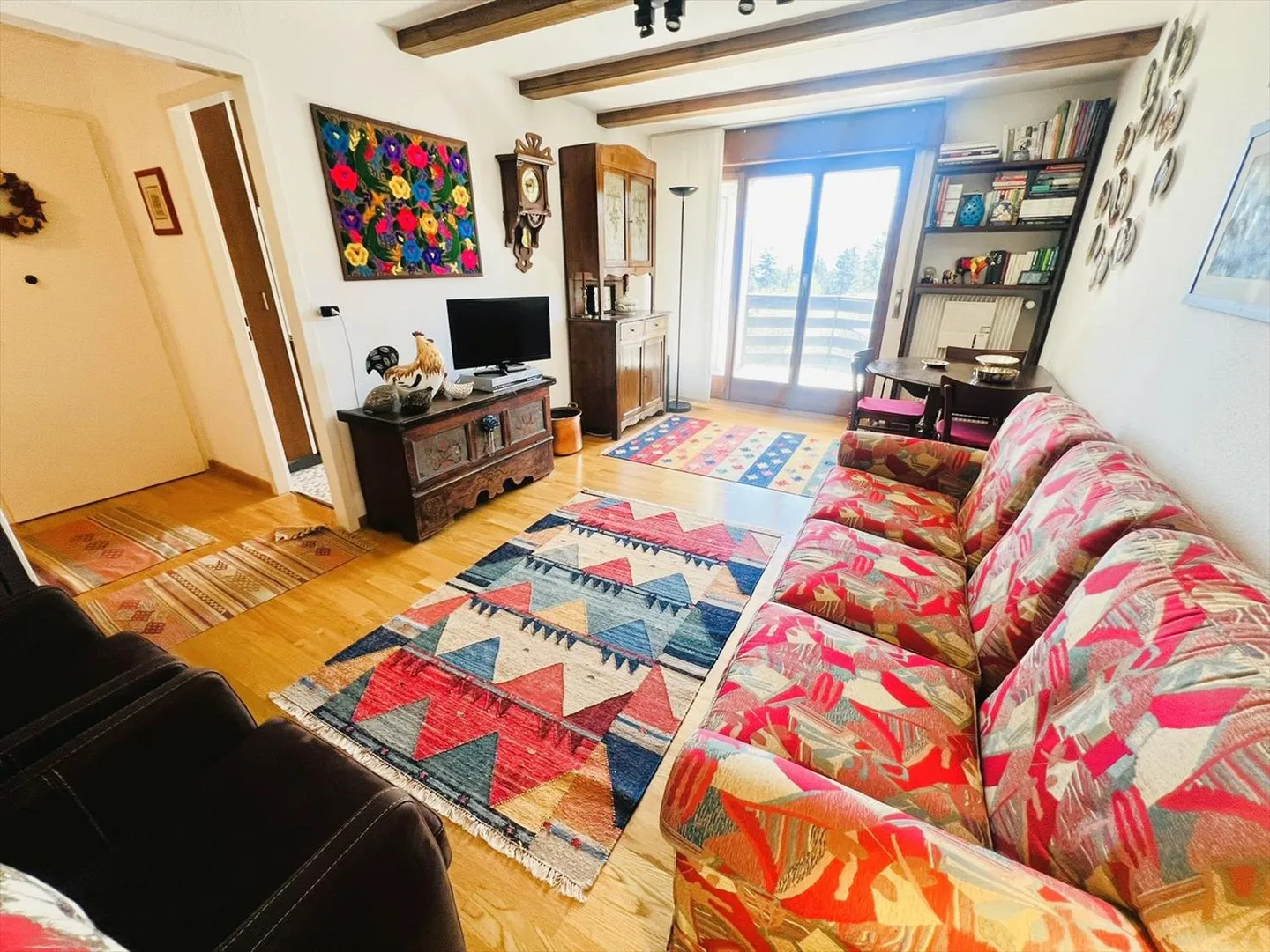 Geräumig und hell, 3.5 Zimmer renoviert - Magnifique Aussicht - Sehr gut gelegen - Ruhige Lage - Foto 2 von 15