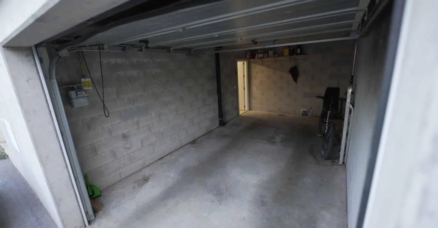 Superba villa a schiera di 5½ locali con terrazza, giardino, garage e posto auto - Foto 7 di 8