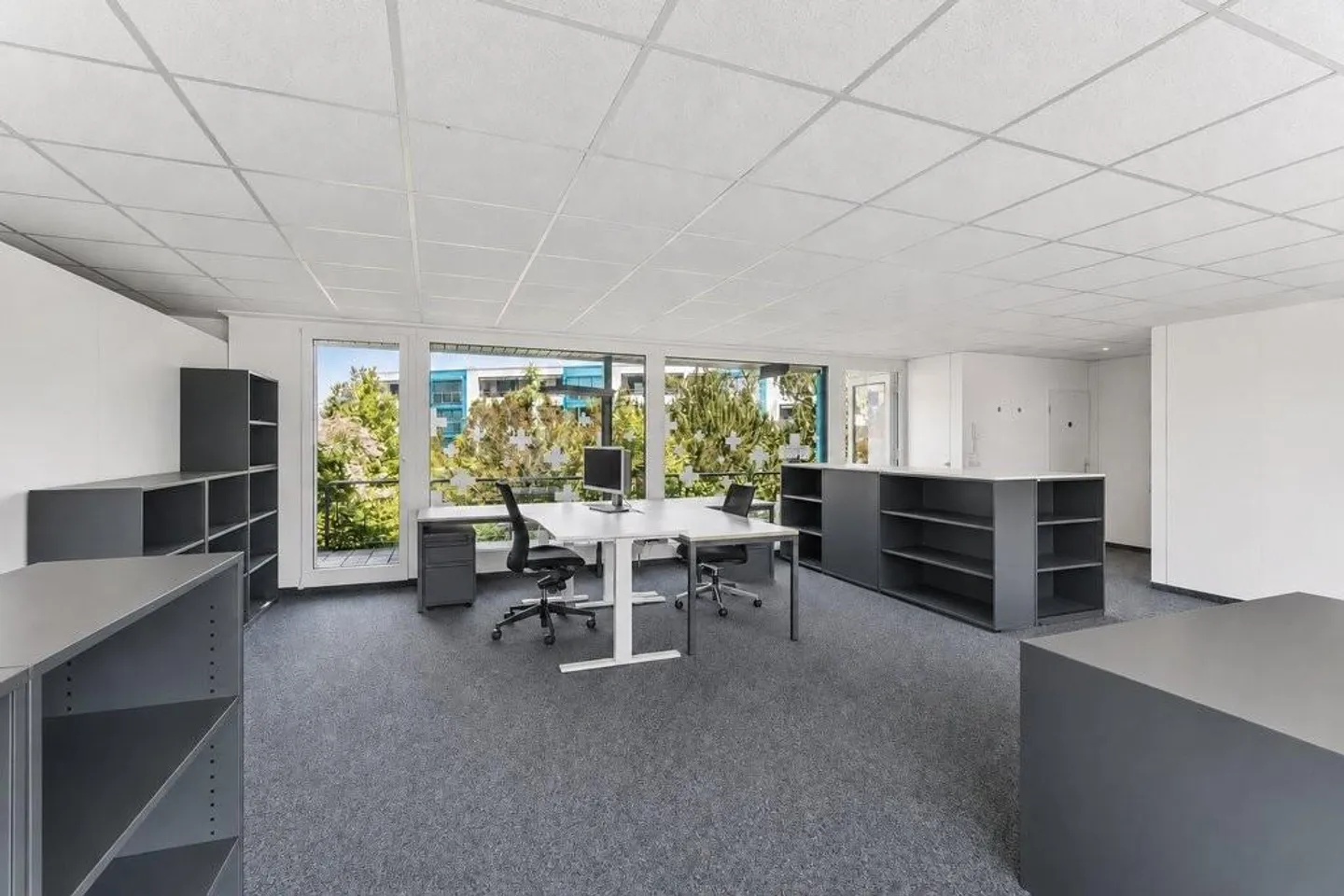 Attractive commercial space in a central location - Photo 5 of 10